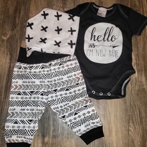 NWoT Hobby Lobby 3 piece Aztec outfit